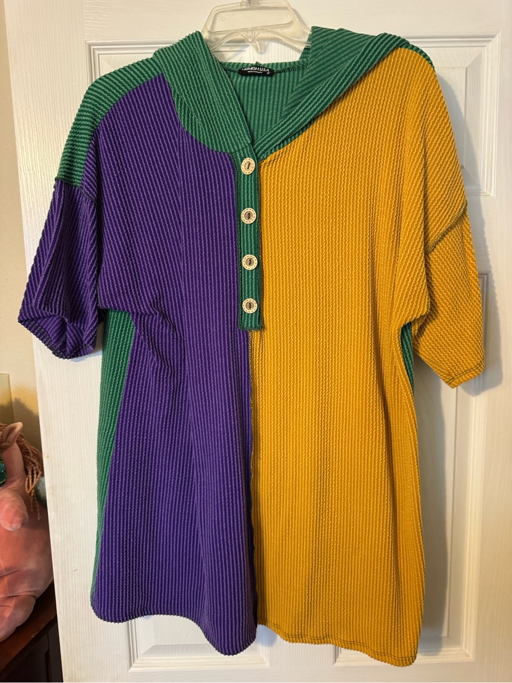 HEIMISH USA Colorblock Ribbed Short Sleeve Top in Purple, Gold, and Green